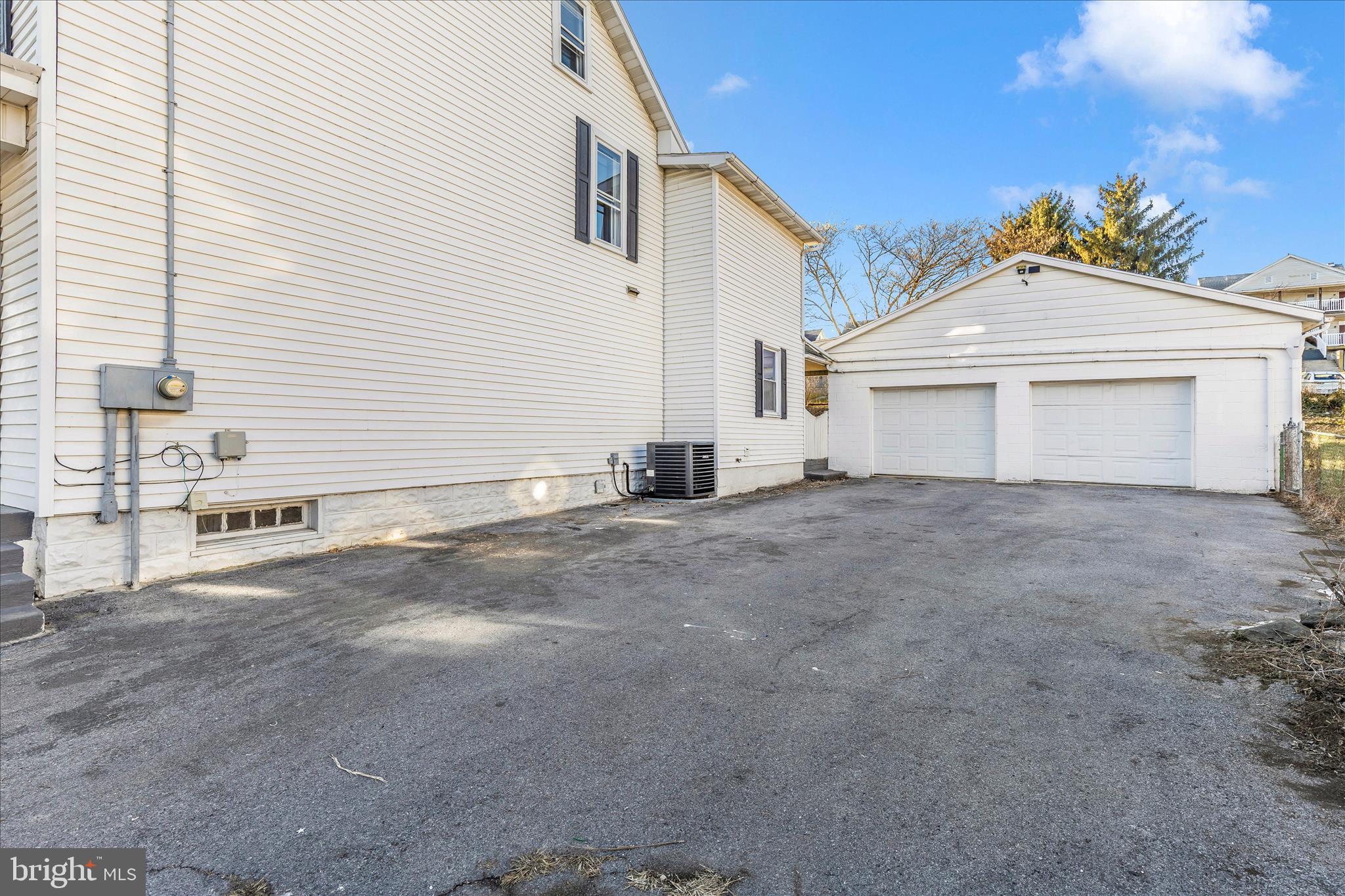 148 Hamilton Avenue Waynesboro, PA 17268 - Photo 4 of 53 Side of home with 2 Car Garage