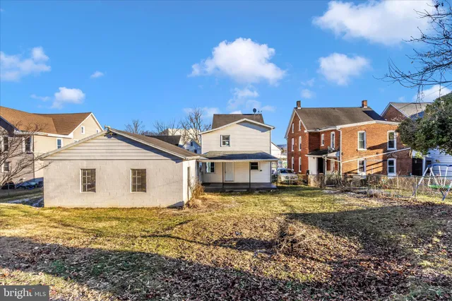 a picture of a bench in a white building