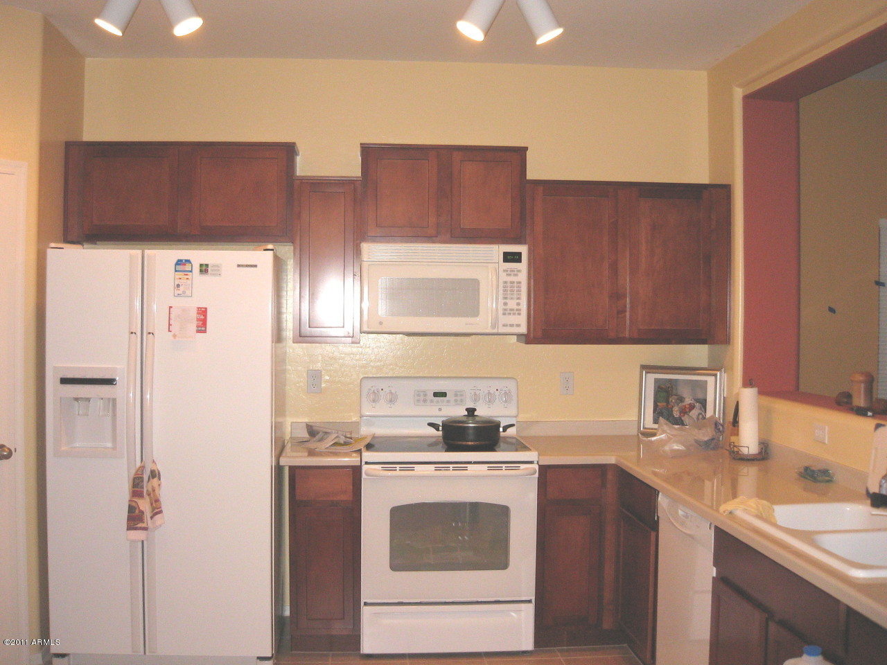 5413 West Apollo Road Laveen, AZ 85339 - Photo 5 of 16 Kitchen