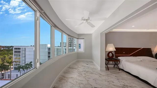 $1,800,000 | 1750 Benjamin Franklin Drive, Unit 9F, Sarasota, FL 34236