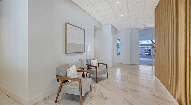 $1,800,000 | 1750 Benjamin Franklin Drive, Unit 9F, Sarasota, FL 34236