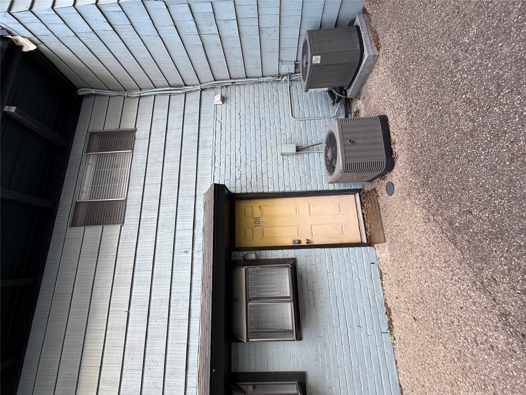 2413 Leon Street, Unit 108 Austin, TX 78705 - Photo 18 of 22