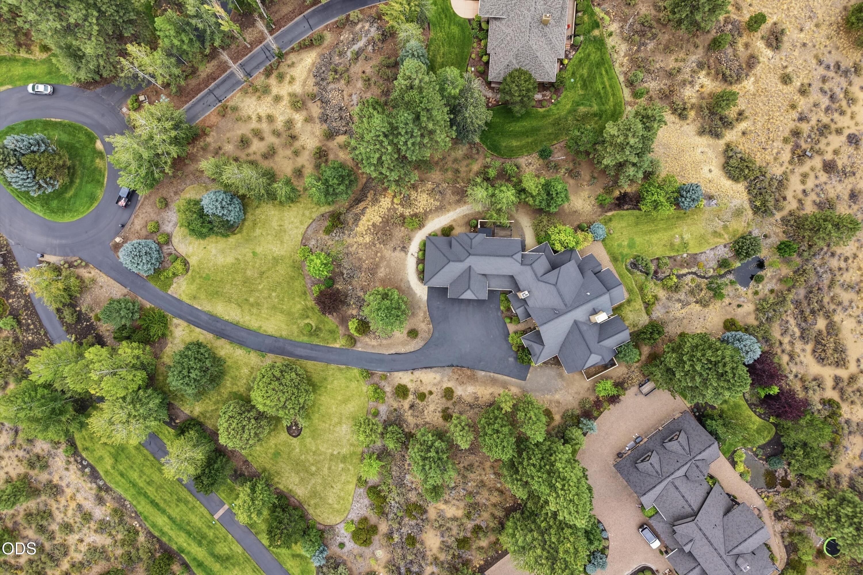 20100 Star Fire Ridge Court Bend, OR 97702 - Photo 9 of 69 Gallery Image 9