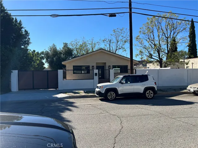 $3,850 | 11251 Kewen Avenue, San Fernando, CA 91340