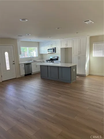 $3,850 | 11251 Kewen Avenue, San Fernando, CA 91340