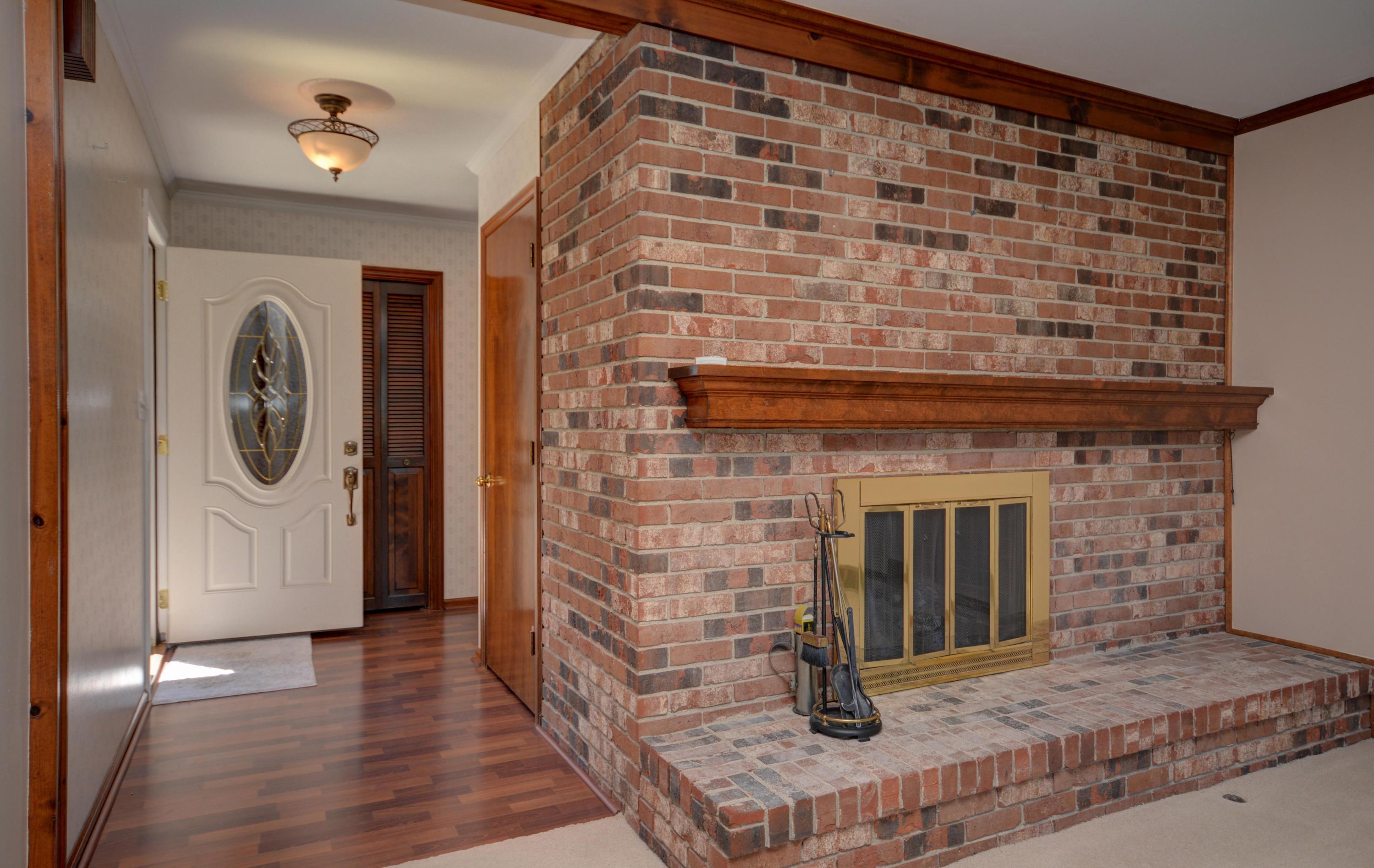 202 Devon Road Delaware, OH 43015 - Photo 5 of 35 Gallery Image 5