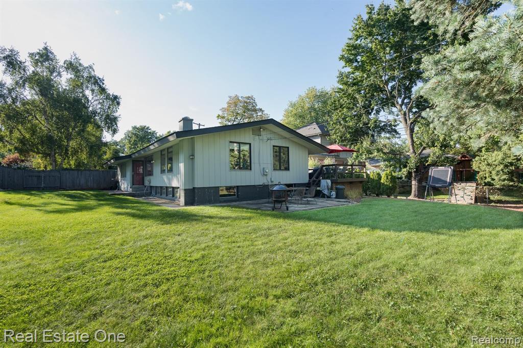 356 Charles Road Rochester, MI 48307 - Photo 26 of 31