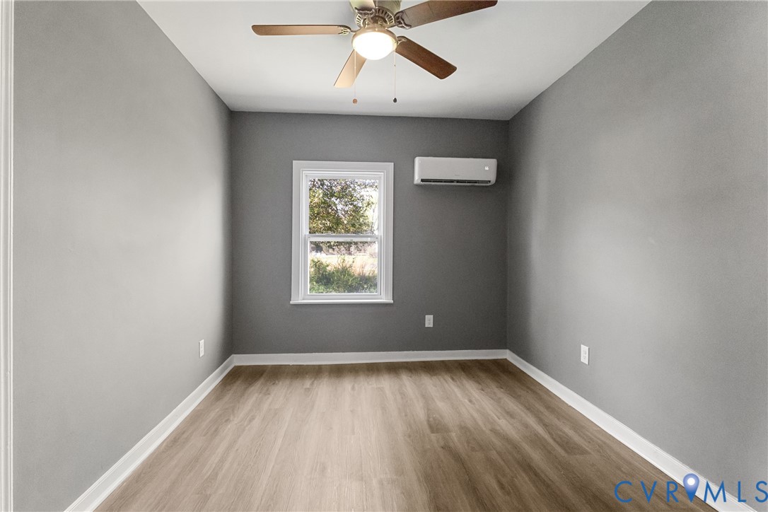 8464 Shady Grove Road Mechanicsville, VA 23116 - Photo 12 of 19