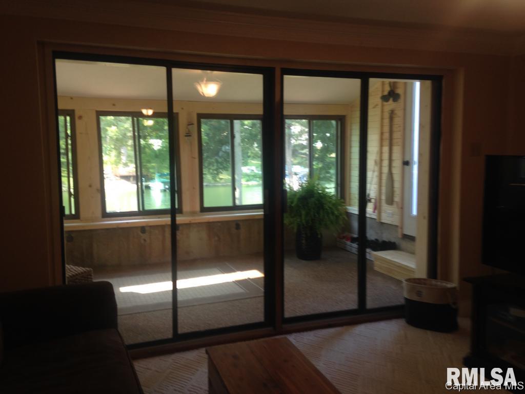 765 Persimmon Road Petersburg, IL 62675 - Photo 22 of 34 Gallery Image 22