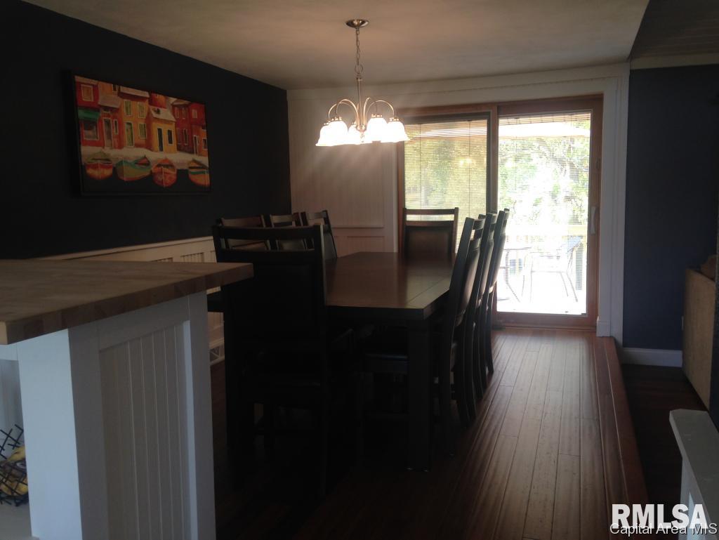 765 Persimmon Road Petersburg, IL 62675 - Photo 29 of 34 Gallery Image 29