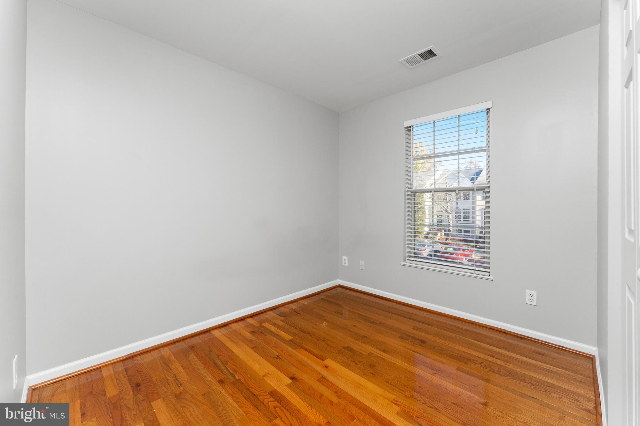 4075 Jasper Loop Dumfries, VA 22025 - Photo 5 of 33