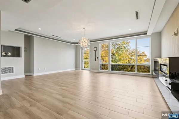 $1,648,000 | 26 Hudson Terrace, Edgewater, NJ 07020