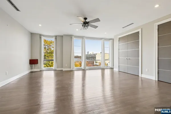 $1,648,000 | 26 Hudson Terrace, Edgewater, NJ 07020