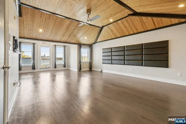 $1,648,000 | 26 Hudson Terrace, Edgewater, NJ 07020