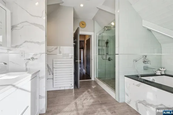 $1,648,000 | 26 Hudson Terrace, Edgewater, NJ 07020