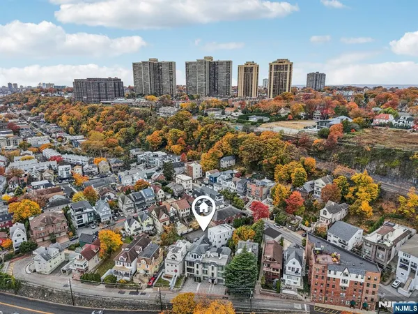 $1,648,000 | 26 Hudson Terrace, Edgewater, NJ 07020