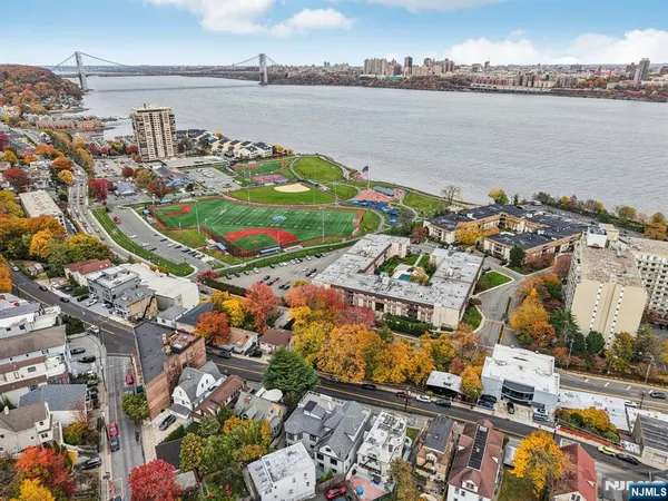 $1,648,000 | 26 Hudson Terrace, Edgewater, NJ 07020