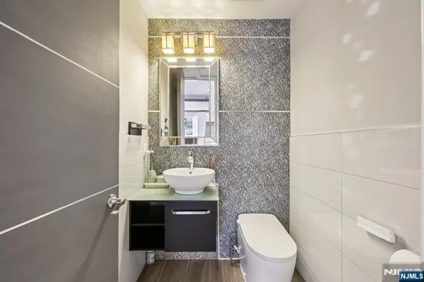 $1,648,000 | 26 Hudson Terrace, Edgewater, NJ 07020