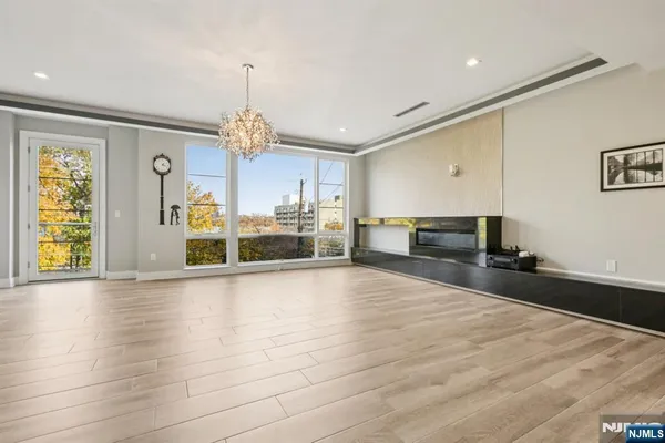 $1,648,000 | 26 Hudson Terrace, Edgewater, NJ 07020