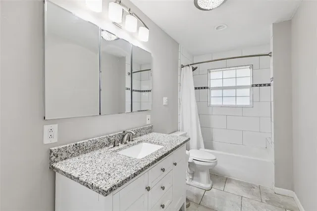 $695,000 | 1 Glen Cove Circle, Lucas, TX 75002