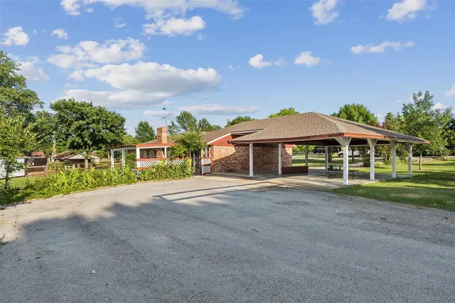 $695,000 | 1 Glen Cove Circle, Lucas, TX 75002