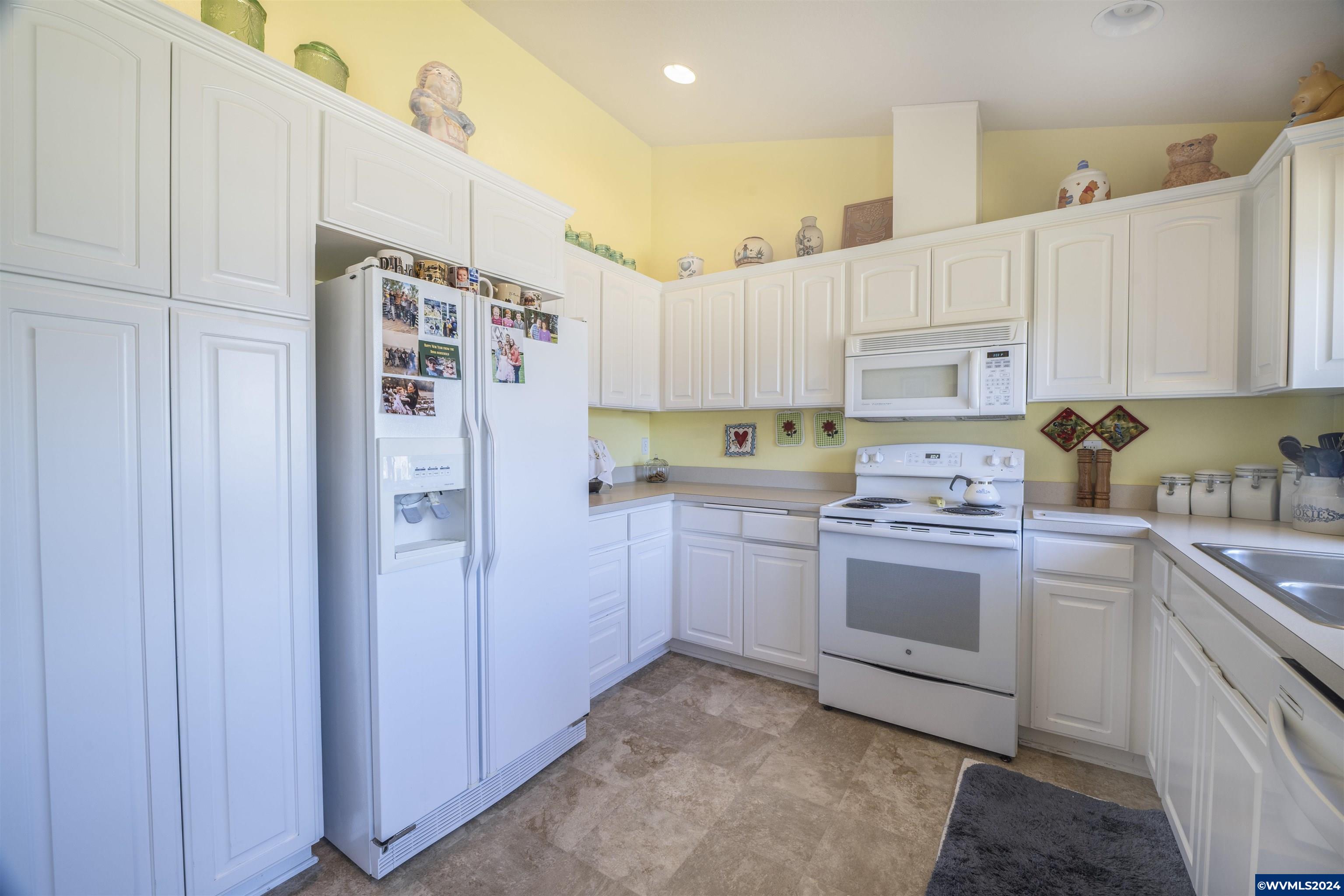 5006 Riley Court Southeast Salem, OR 97306 - Photo 10 of 34 Gallery Image 10