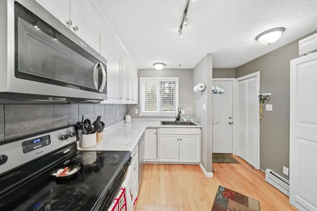 $337,500 | 22 Kimberly Drive, Merrimack, NH 03054