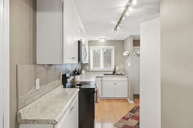 $337,500 | 22 Kimberly Drive, Merrimack, NH 03054