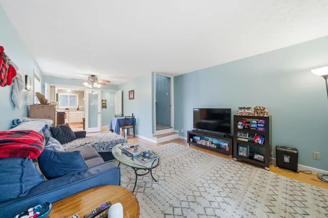 $337,500 | 22 Kimberly Drive, Merrimack, NH 03054