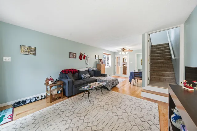 $337,500 | 22 Kimberly Drive, Merrimack, NH 03054