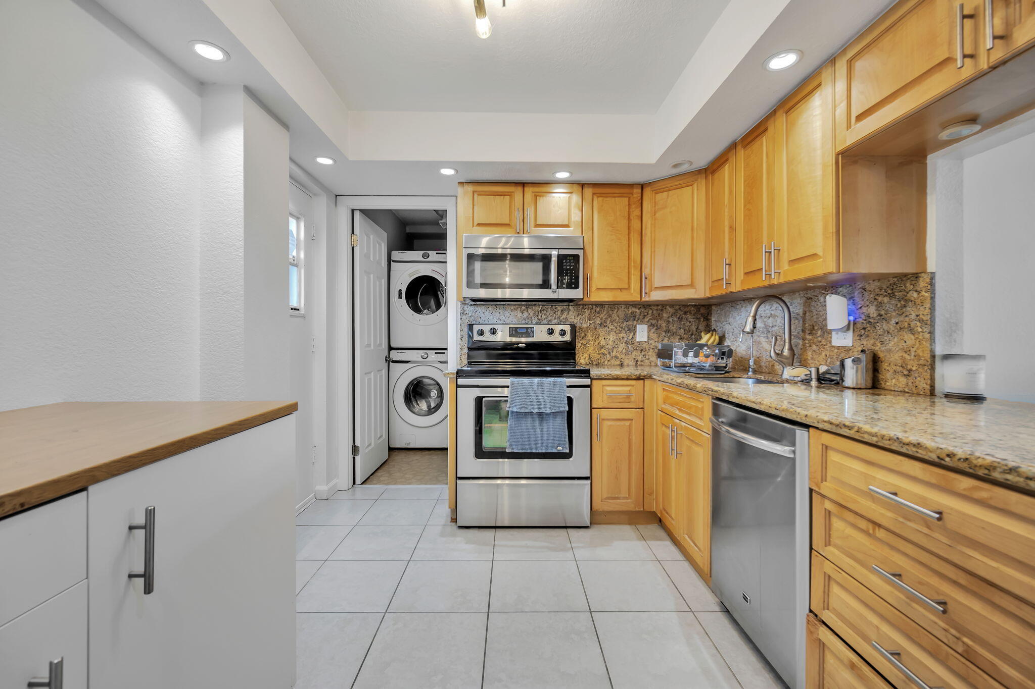 6699 Northwest 2nd Avenue, Unit 416 Boca Raton, FL 33487 - Photo 17 of 28 Kitchen 2