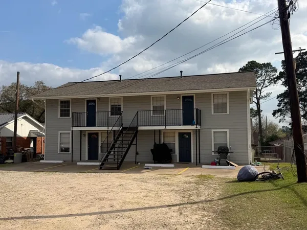 $875 | 1311 1/2 21st Street, Unit 4, Huntsville, TX 77340