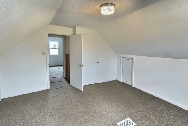 6058 West 111th Street Chicago Ridge, IL 60415 - Photo 7 of 12