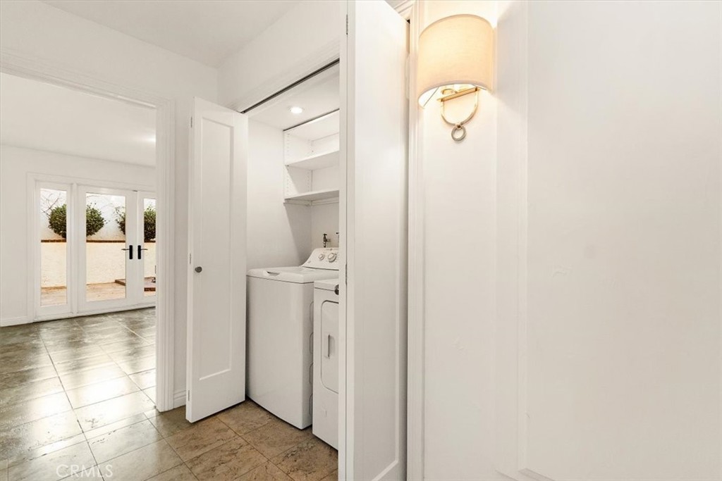 1742 Reed Street Redondo Beach, CA 90278 - Photo 21 of 33 a bathroom with a glass shower door and mirror