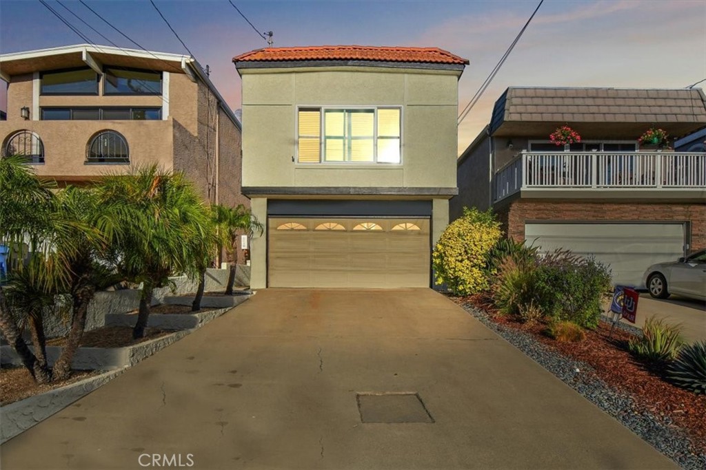 1742 Reed Street Redondo Beach, CA 90278 - Photo 33 of 33 a front view of a house with a yard