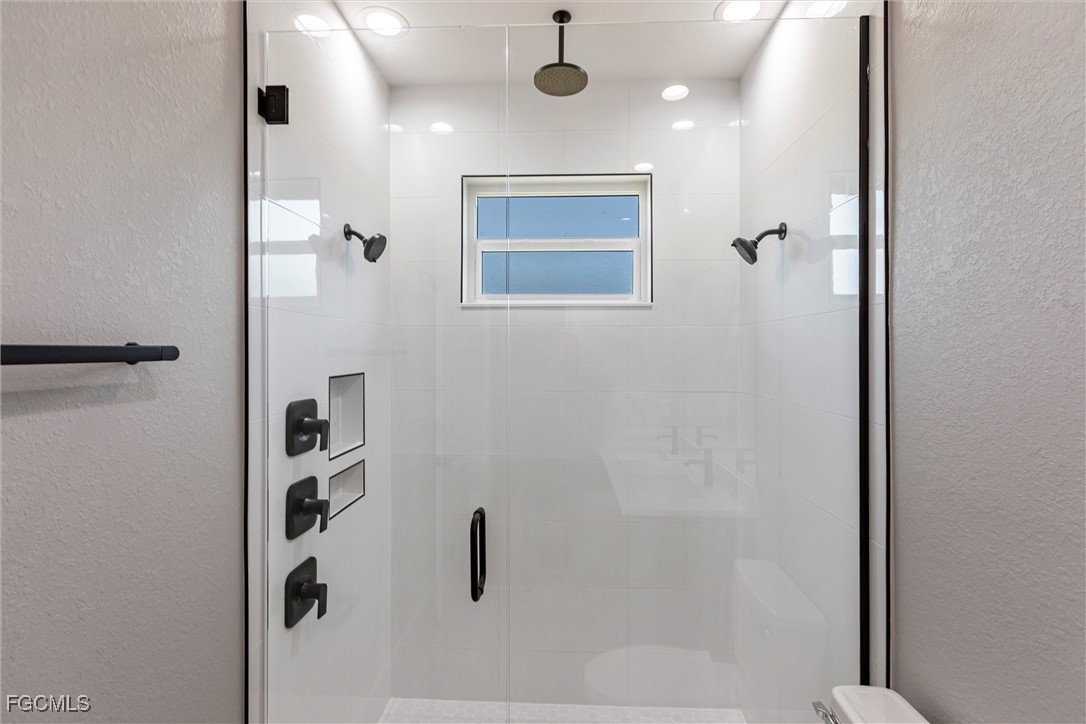 2729 Southwest 4th Terrace Cape Coral, FL 33991 - Photo 21 of 37