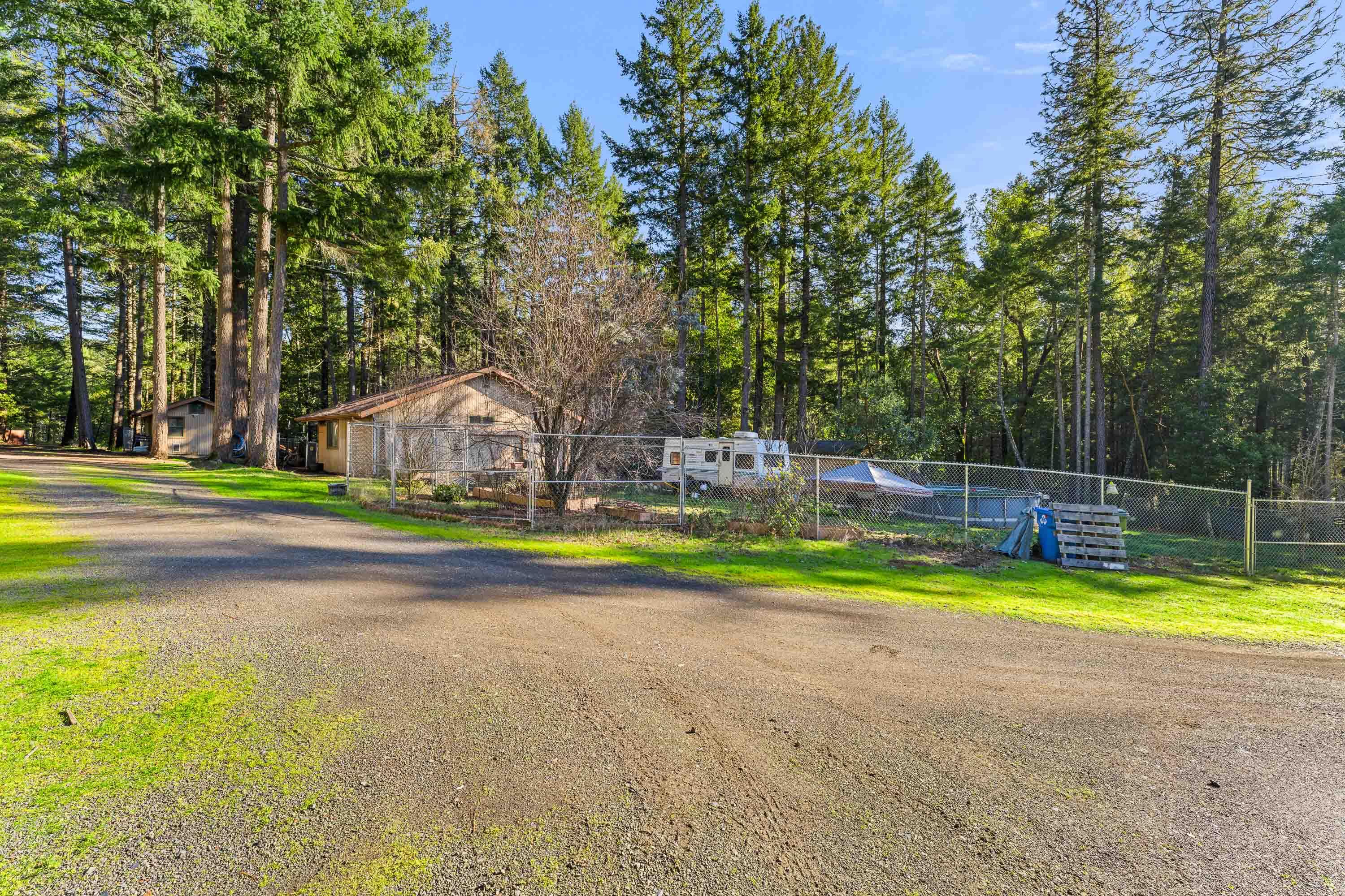 1492 Crooks Creek Road Selma, OR 97538 - Photo 36 of 38 EXT (15 of 16)