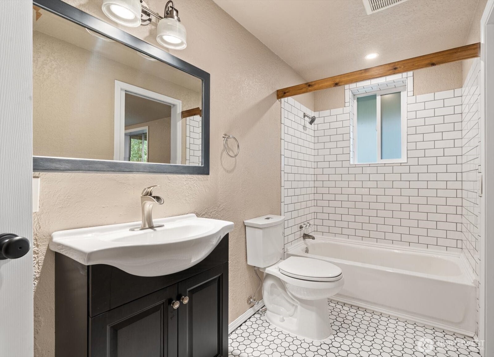 23521 3rd Avenue Southeast Bothell, WA 98021 - Photo 27 of 40 Gallery Image 27