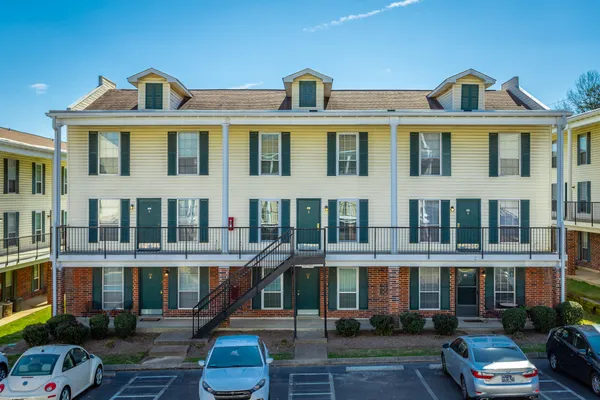 $1,575 | 900 Mountain Creek Road, Unit J 131, Chattanooga, TN 37405
