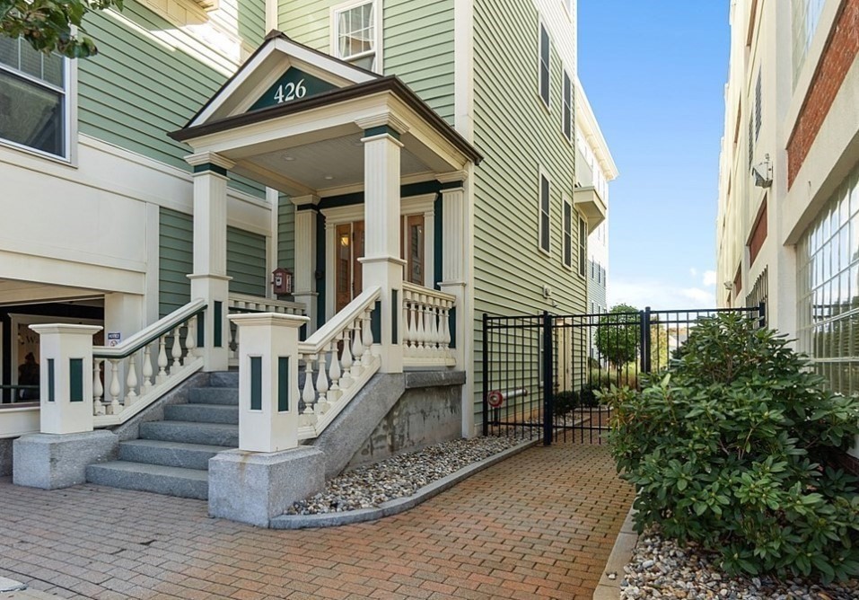 426 Main Street, Unit 205 Stoneham, MA 02180 - Photo 2 of 26