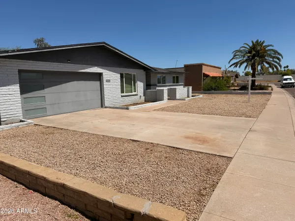 $525,000 | 2174 East Palmcroft Drive, Tempe, AZ 85282