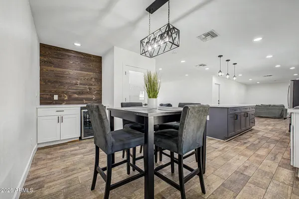 $525,000 | 2174 East Palmcroft Drive, Tempe, AZ 85282