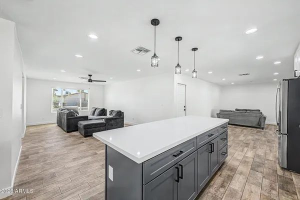 $525,000 | 2174 East Palmcroft Drive, Tempe, AZ 85282