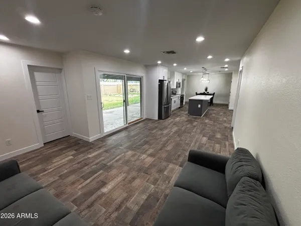 $525,000 | 2174 East Palmcroft Drive, Tempe, AZ 85282
