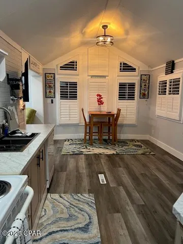 $1,900 | 1219 Thomas Drive, Unit 8, Panama City Beach, FL 32408