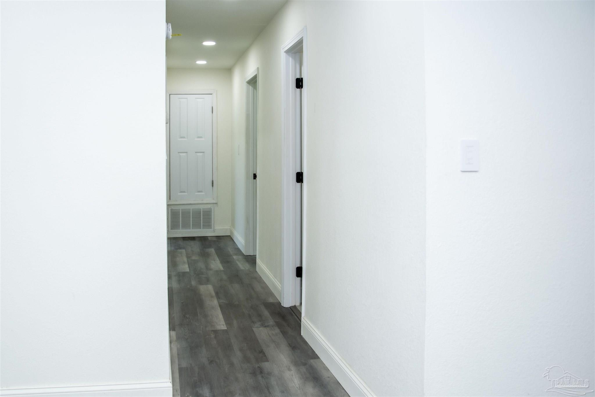 6740 Frank Reeder Road Pensacola, FL 32526 - Photo 8 of 29 Gallery Image 8