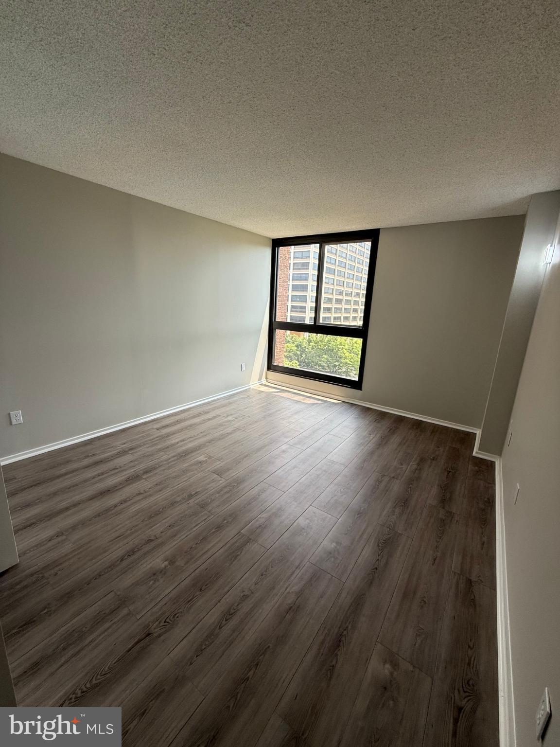 4100 North Charles Street, Unit 507 Baltimore, MD 21218 - Photo 12 of 20 Bright, airy space with modern appeal.