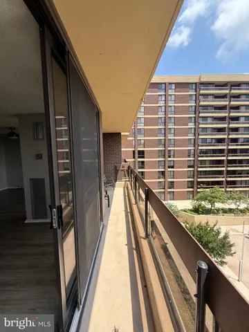 $324,000 | 4100 North Charles Street, Unit 507, Baltimore, MD 21218