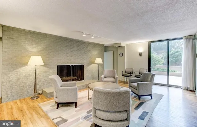 $324,000 | 4100 North Charles Street, Unit 507, Baltimore, MD 21218