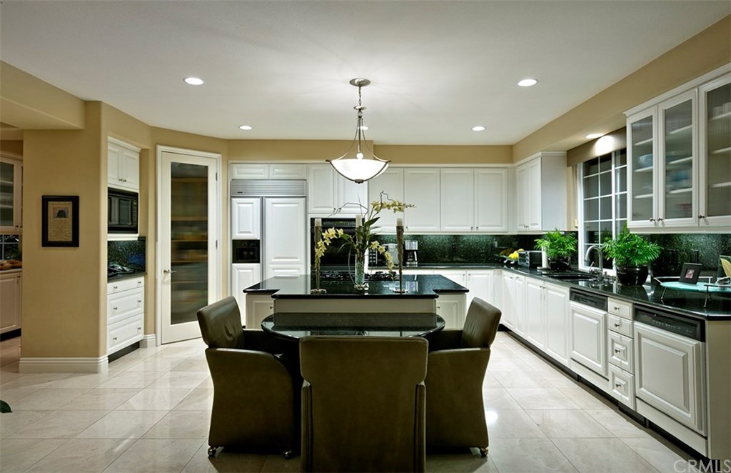 28362 Via Pasito San Juan Capistrano, CA 92675 - Photo 32 of 69 Custom granite and full back splash